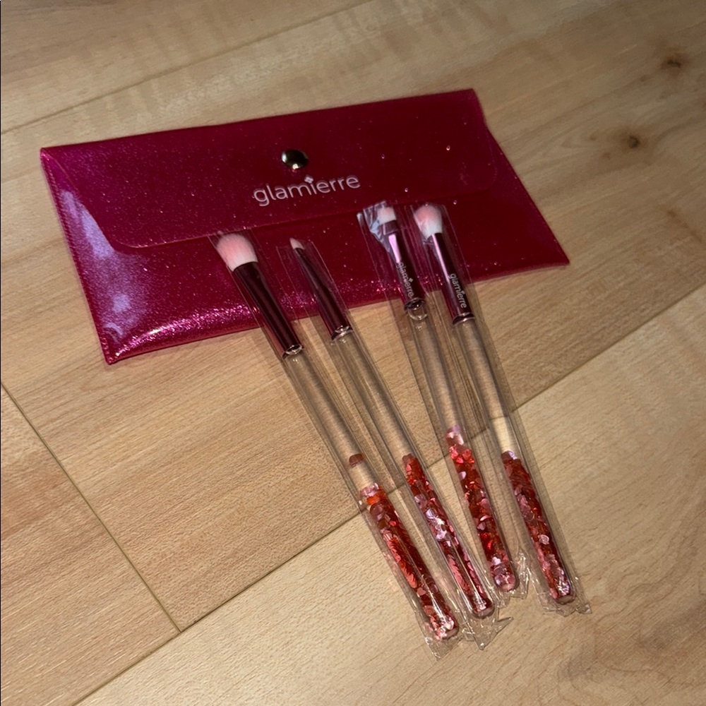 ✨NEW✨Glamierre Pink Luxe Glitter Eye Brush Collection Novelty Heart Design